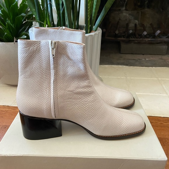 No.6 Jordan Boot in Ivory Snake size 9 - Picture 4 of 7